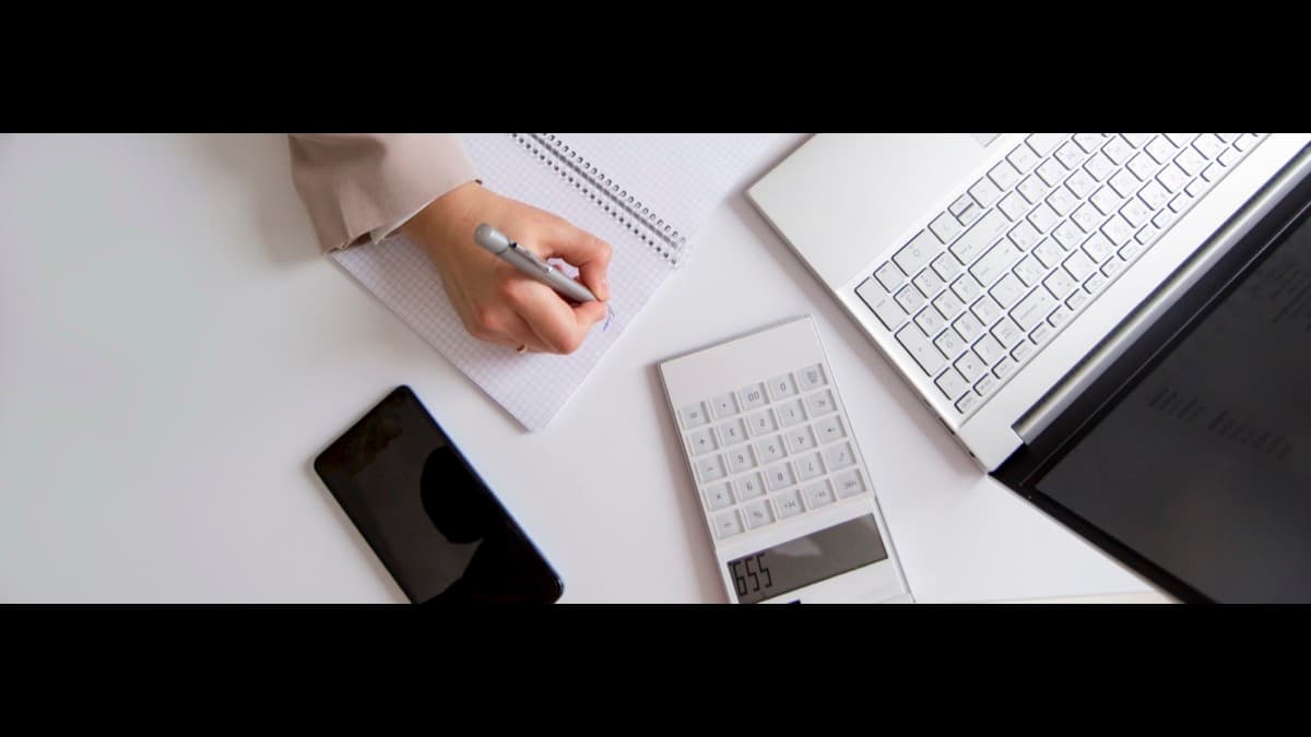 How Much Should You Spend on Facebook Ads? (Work Out Your First Campaign Budget Before You Burn Cash)