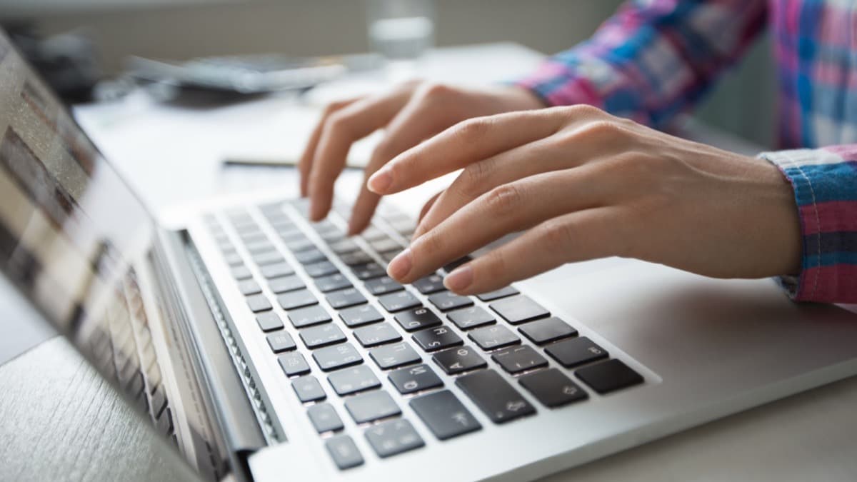 Write Better Prompts for Ecommerce Creative Operations